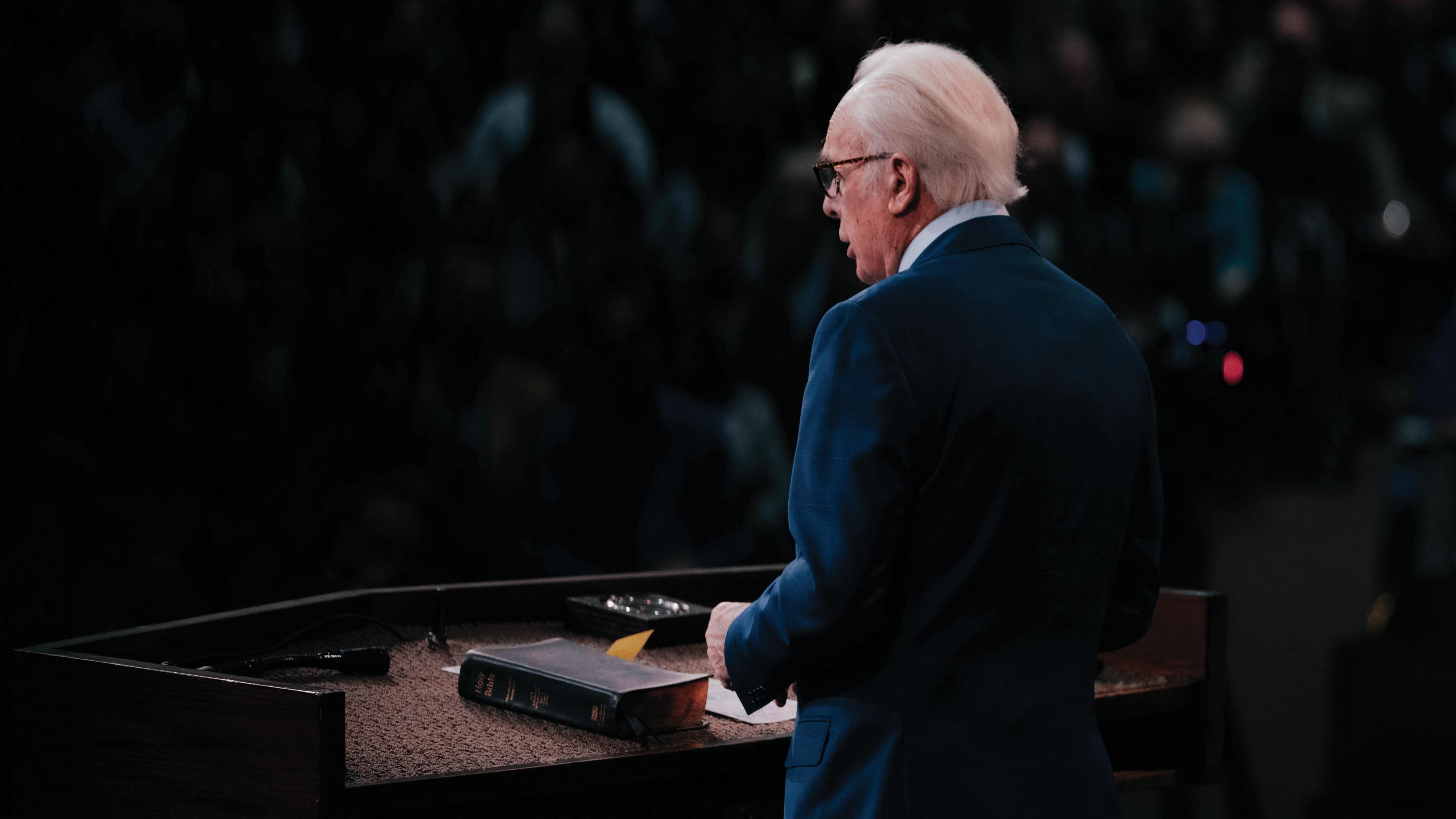 John MacArthur preaching